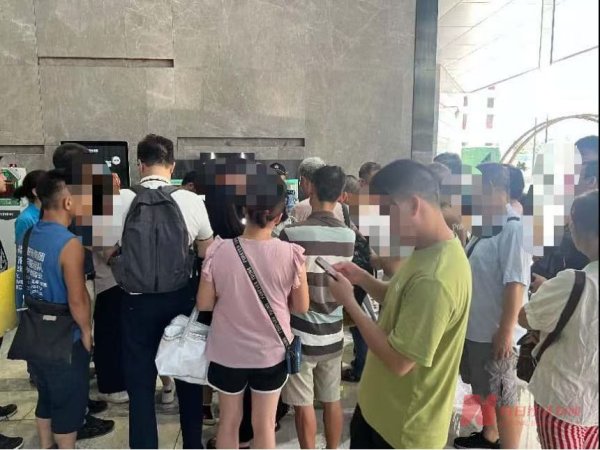 MOM操盘网 开店近百家的装修品牌靓家居突然宣布“停止经营”：公司总部无人接待，有项目经理称今年结算周期从40天延长至6个月